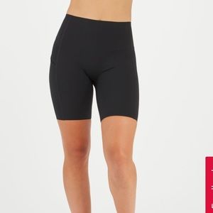 SPANX! 7” bike shorts with pocket! (S)